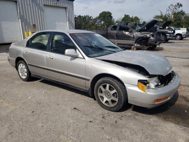 1HGCD5638VA222207 - 1997 HONDA ACCORD LX SILVER photo 4