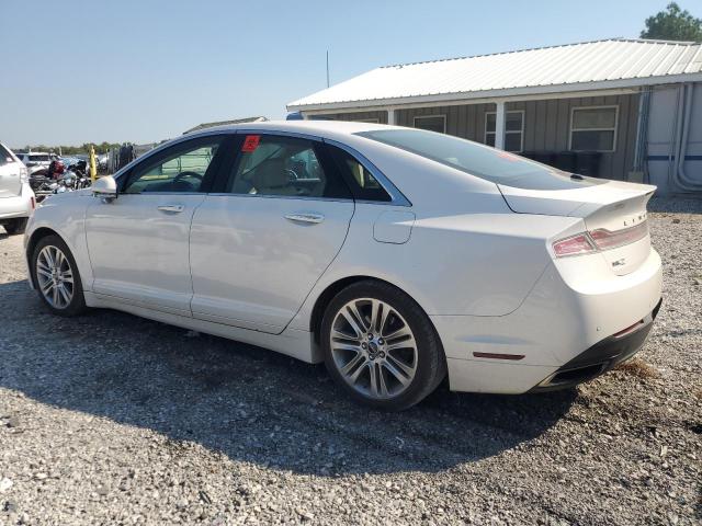 3LN6L2J92FR620430 - 2015 LINCOLN MKZ WHITE photo 2