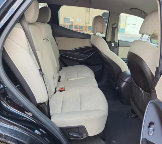 5NMZUDLB9HH016354 - 2017 HYUNDAI SANTA FE S Черный фото 10