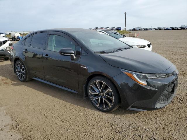 JTDBBRBE7LJ013228 - 2020 TOYOTA COROLLA LE შავი ფოტო 4