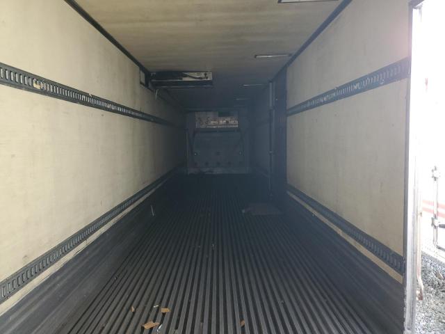 1UYVS2486CM463710 - 2012 UTILITY VS2RA Weiß Foto 5