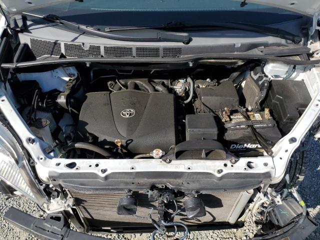5TDYZ3DC0KS991845 - 2019 TOYOTA SIENNA XLE Weiß Foto 12