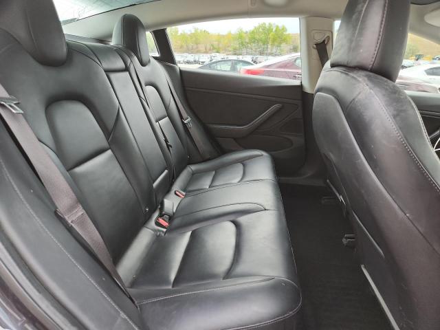 5YJ3E1EB9JF090752 - 2018 TESLA MODEL 3 GRAY photo 10