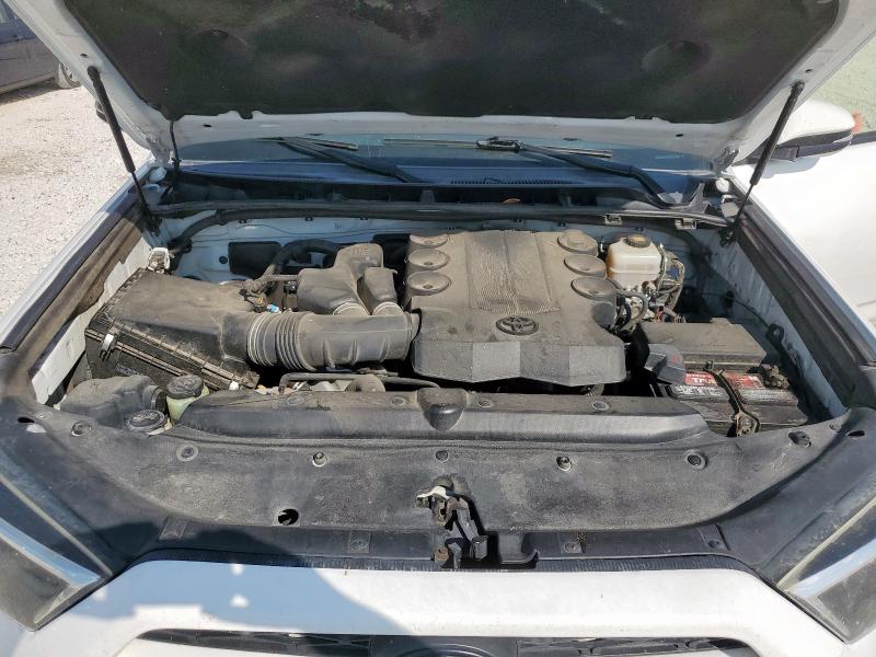 JTEBU5JR9J5530412 - 2018 TOYOTA 4RUNNER SR5/SR5 PREMIUM Белый фото 12