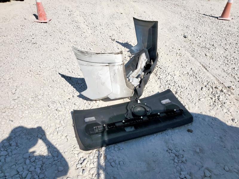 JTEBU5JR9J5530412 - 2018 TOYOTA 4RUNNER SR5/SR5 PREMIUM Белый фото 13