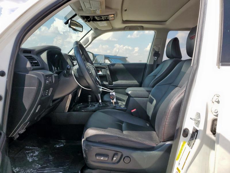 JTEBU5JR9J5530412 - 2018 TOYOTA 4RUNNER SR5/SR5 PREMIUM Белый фото 7