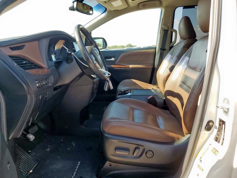 5TDYZ3DC5HS896674 - 2017 TOYOTA SIENNA XLE Білий фото 7