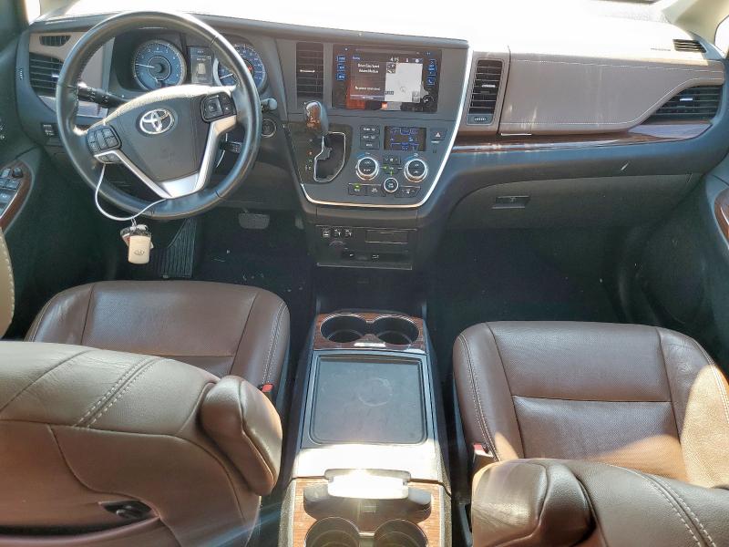 5TDYZ3DC5HS896674 - 2017 TOYOTA SIENNA XLE Білий фото 8