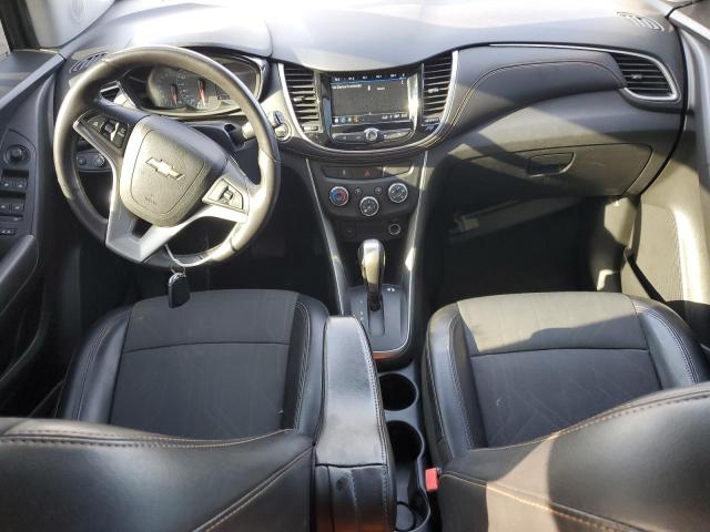 KL7CJLSB4JB632688 - 2018 CHEVROLET TRAX 1LT Gümüş foto 8