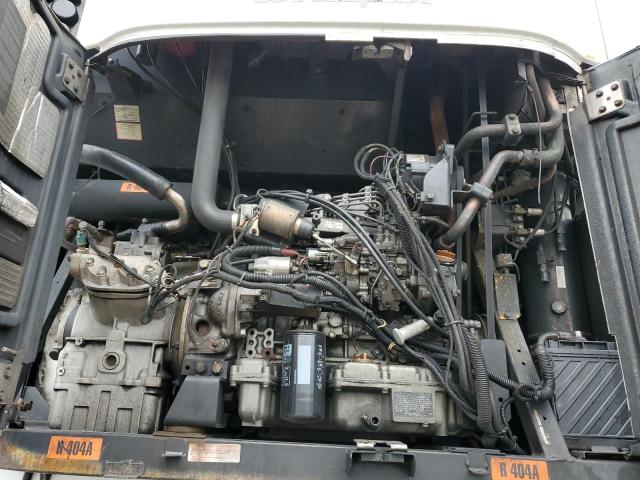 1UYVS2489EM844602 - 2014 UTILITY VS2RA WHITE photo 7