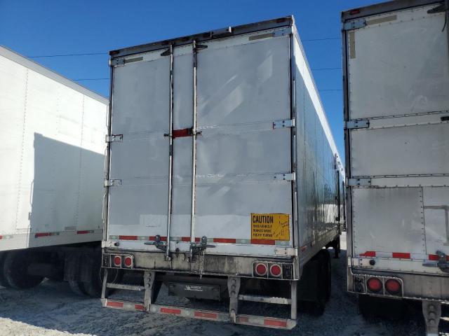 1UYVS2480GM426125 - 2016 UTILITY VS2RA WHITE photo 4