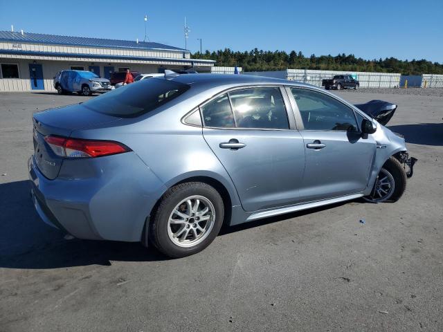 JTDEAMDE4MJ016931 - 2021 TOYOTA COROLLA LE SILVER photo 3