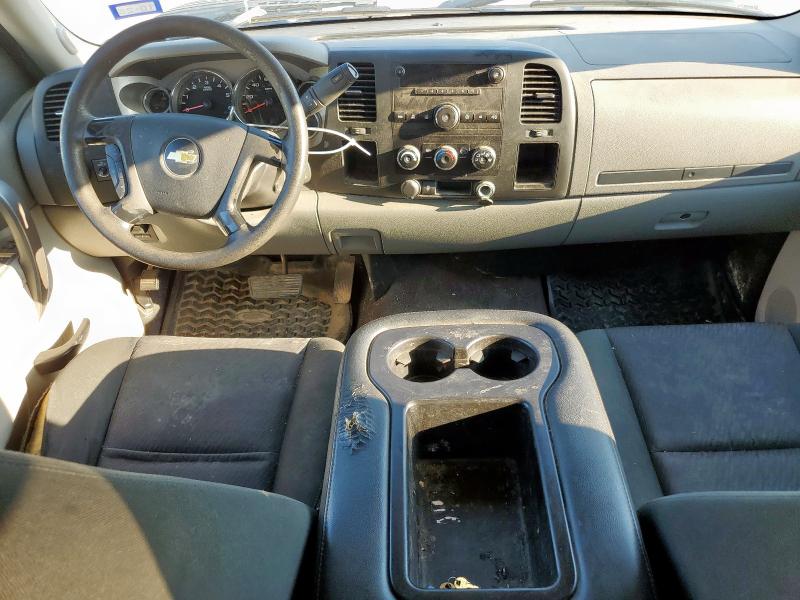 1GC1CVCG7DF231093 - 2013 CHEVROLET SILVERADO C2500 HEAVY DUTY WHITE photo 8