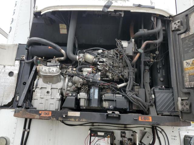 1UYVS2481GM426117 - 2016 UTILITY VS2RA თეთრი ფოტო 7