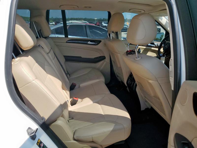 4JGDF6EE4JB123888 - 2018 MERCEDES-BENZ GLS 450 4MATIC WHITE photo 11