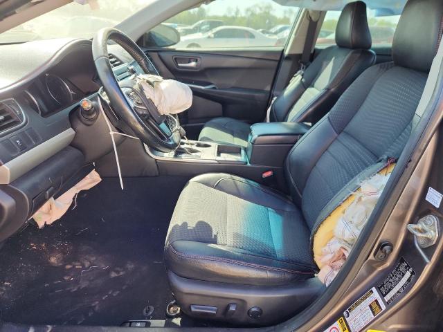 4T1BF1FK5FU114935 - 2015 TOYOTA CAMRY LE 灰色 照片 7