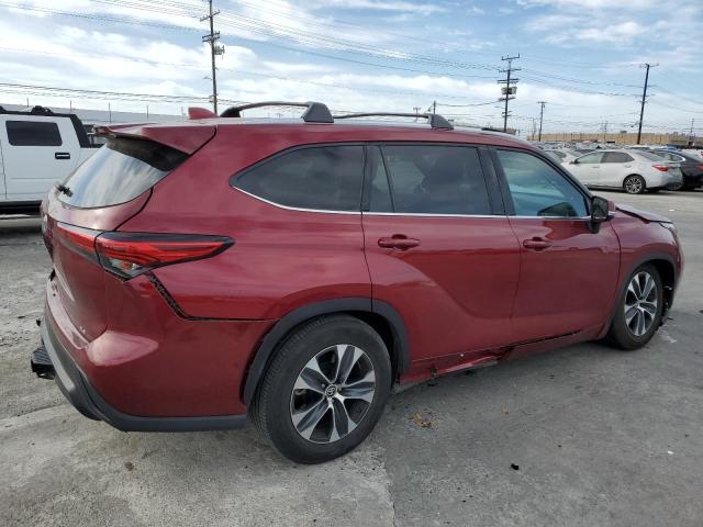 5TDHZRAHXMS527581 - 2021 TOYOTA HIGHLANDER XLE RED photo 3