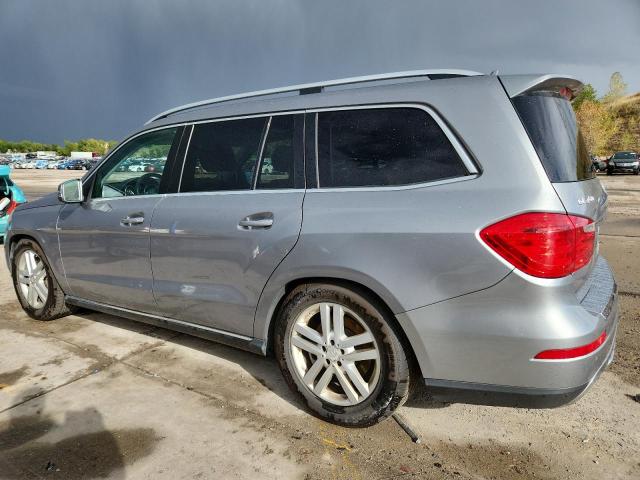 4JGDF7CE1EA325477 - 2014 MERZ GL 450 4MATIC GRAY photo 2