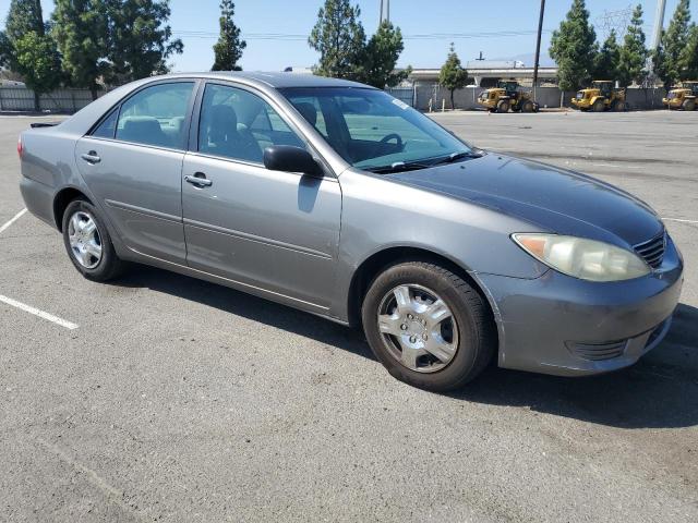 4T1BE32K75U621063 - 2005 TOYOTA CAMRY LE GRAY photo 4