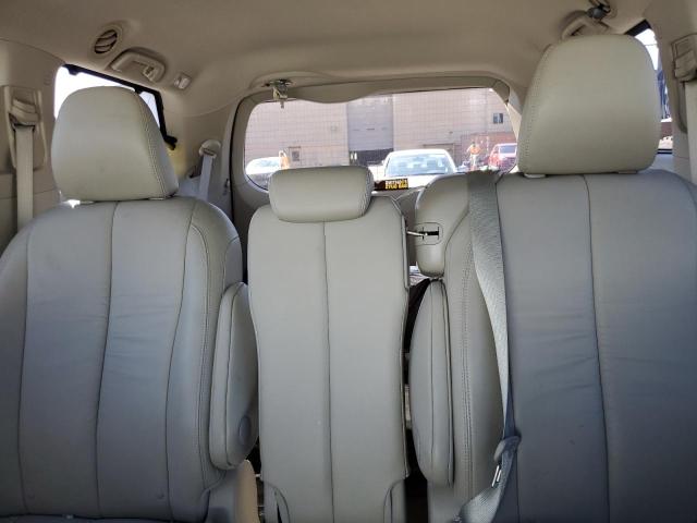 5TDYK3DC8CS234066 - 2012 TOYOTA SIENNA XLE 白色 照片 10