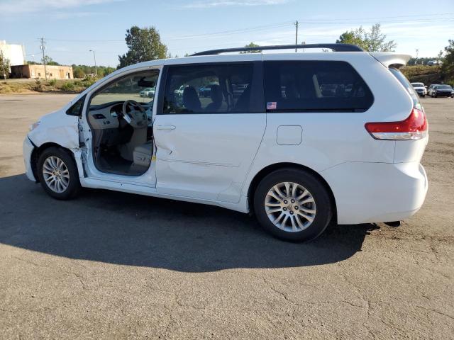 5TDYK3DC8CS234066 - 2012 TOYOTA SIENNA XLE 白色 照片 2