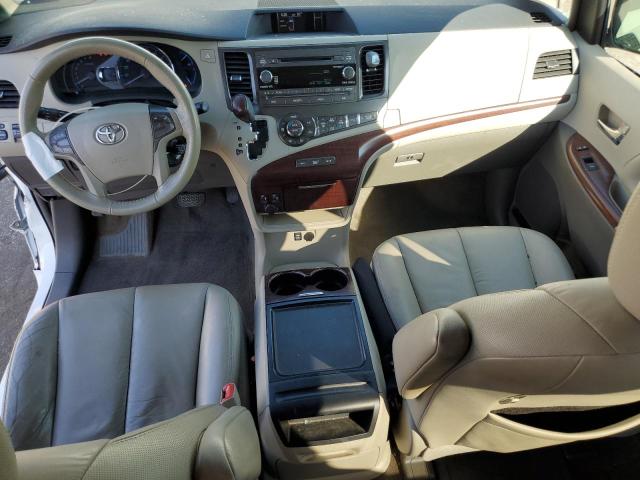 5TDYK3DC8CS234066 - 2012 TOYOTA SIENNA XLE 白色 照片 8