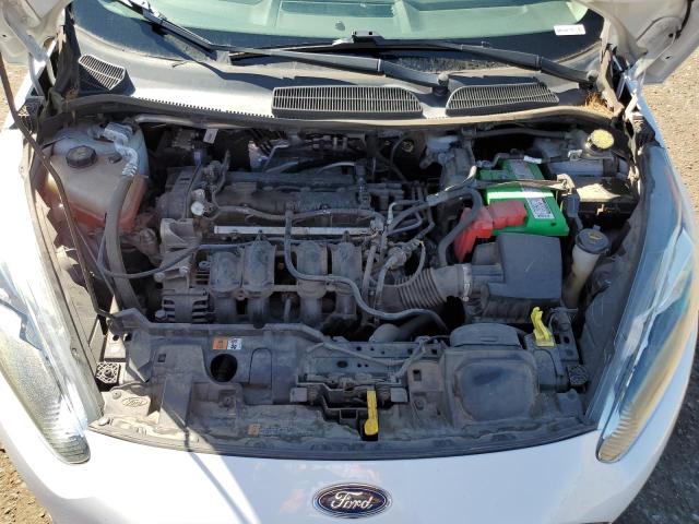 3FADP4BJ3KM137031 - 2019 FORD FIESTA SE 白色 照片 11