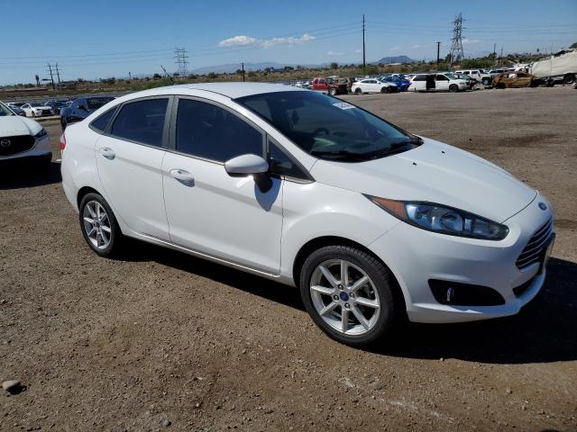 3FADP4BJ3KM137031 - 2019 FORD FIESTA SE 白色 照片 4