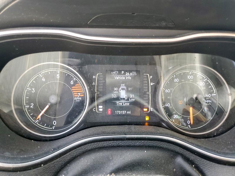 1C4PJLCB0KD365624 - 2019 JEEP CHEROKEE LATITUDE Сұр фото 9