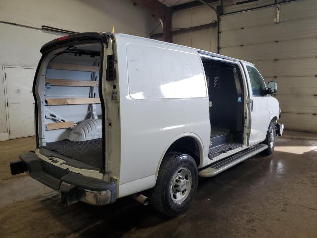 1GCWGAFP3P1204327 - 2023 CHEVROLET EXPRESS G2 WHITE photo 3