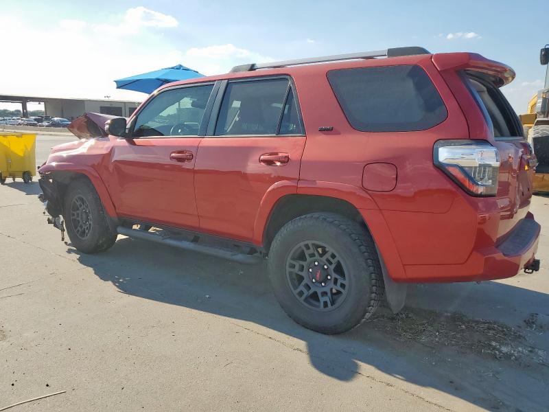 JTEFU5JR5N5269237 - 2022 TOYOTA 4RUNNER SR5 RED photo 2