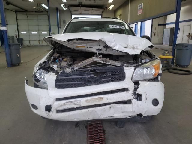 JTMBD33V475082639 - 2007 TOYOTA RAV4 WHITE photo 5