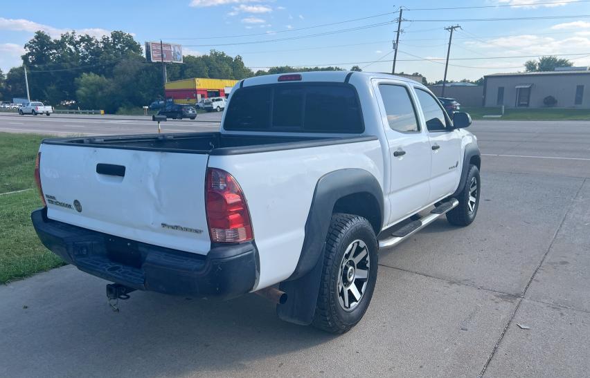 5TFJX4GN5FX044939 - 2015 TOYOTA TACOMA DOUBLE CAB PRERUNNER WHITE photo 4