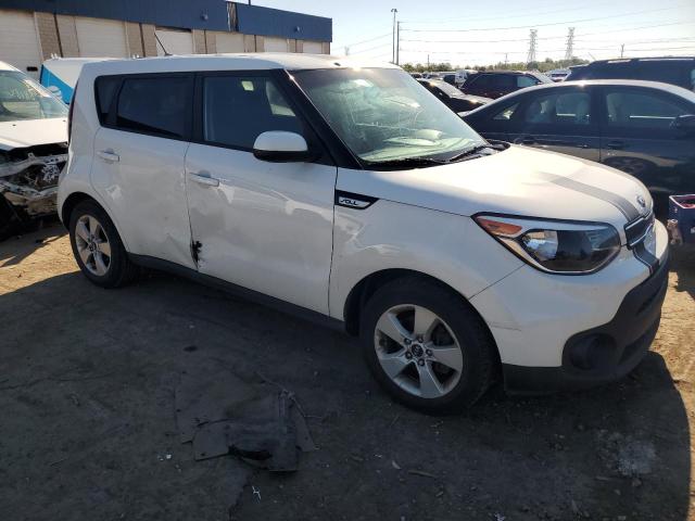 KNDJN2A29J7589432 - 2018 KIA SOUL WHITE photo 4