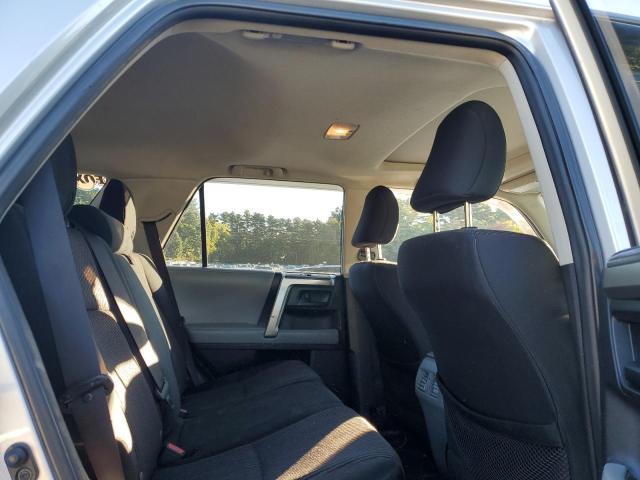 JTEBU5JR2D5133743 - 2013 TOYOTA 4RUNNER SR5 Silber Foto 11