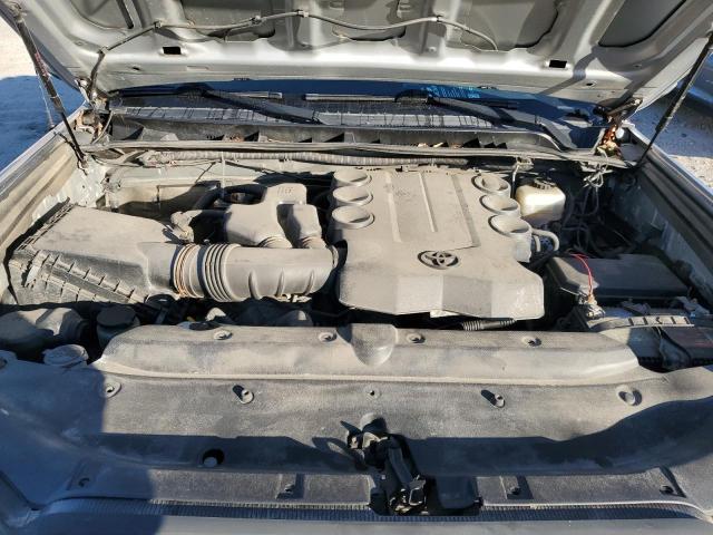 JTEBU5JR2D5133743 - 2013 TOYOTA 4RUNNER SR5 Silber Foto 12