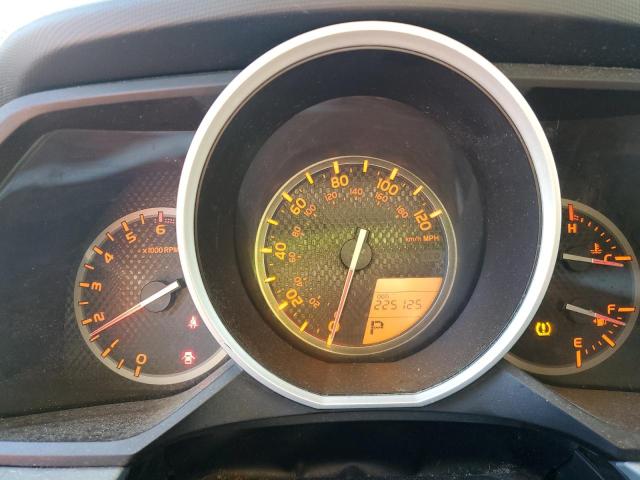 JTEBU5JR2D5133743 - 2013 TOYOTA 4RUNNER SR5 Silber Foto 9