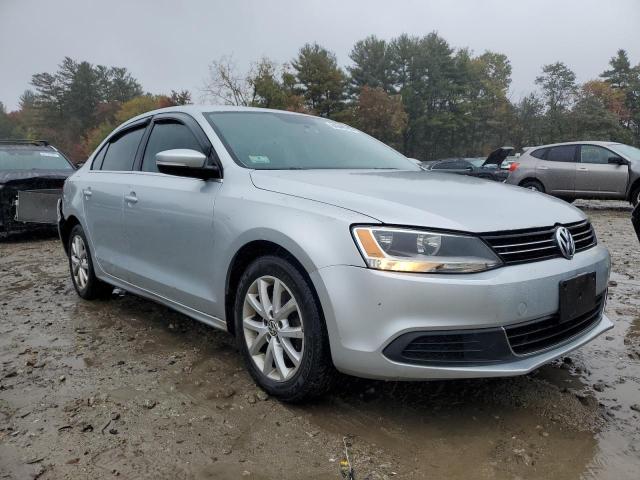 3VWDP7AJ3DM355001 - 2013 VOLKSWAGEN JETTA SE 银色 照片 4