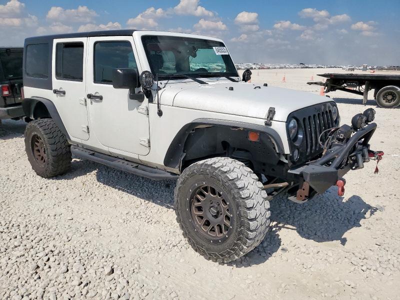 1C4BJWDG2GL103560 - 2016 JEEP WRANGLER U SPORT WHITE photo 4
