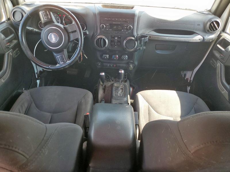 1C4BJWDG2GL103560 - 2016 JEEP WRANGLER U SPORT WHITE photo 8