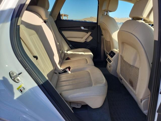 WA1CNAFY0J2157402 - 2018 AUDI Q5 PRESTIGE WHITE photo 10