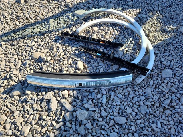 WA1CNAFY0J2157402 - 2018 AUDI Q5 PRESTIGE WHITE photo 12