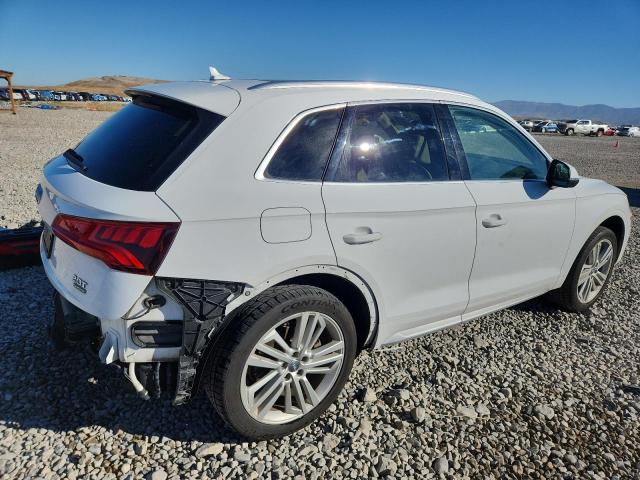 WA1CNAFY0J2157402 - 2018 AUDI Q5 PRESTIGE WHITE photo 3