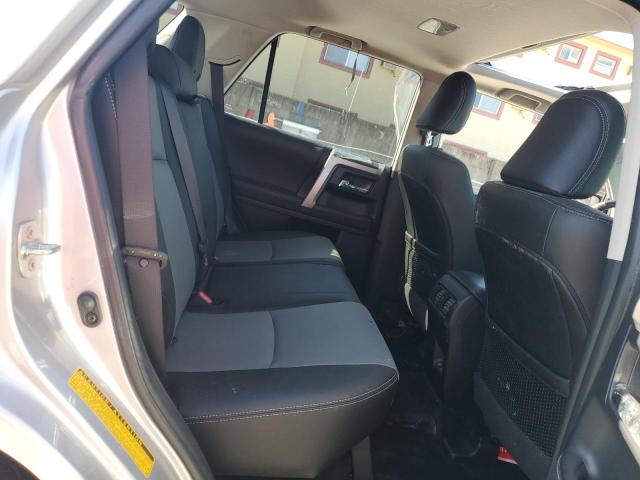 JTENU5JR9R6298820 - 2024 TOYOTA 4RUNNER SR5/SR5 PREMIUM 银色 照片 11