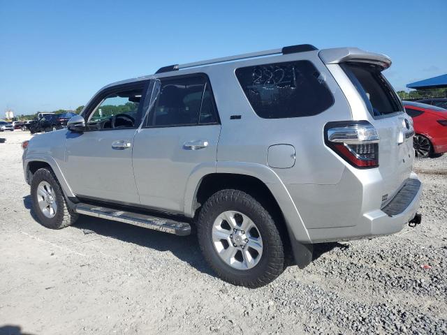 JTENU5JR9R6298820 - 2024 TOYOTA 4RUNNER SR5/SR5 PREMIUM 银色 照片 2