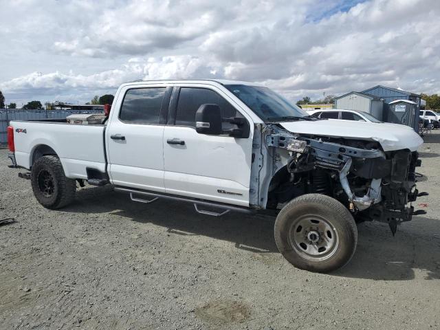 1FT8W2BT1PED00910 - 2023 FORD F250 SUPER DUTY WHITE photo 4