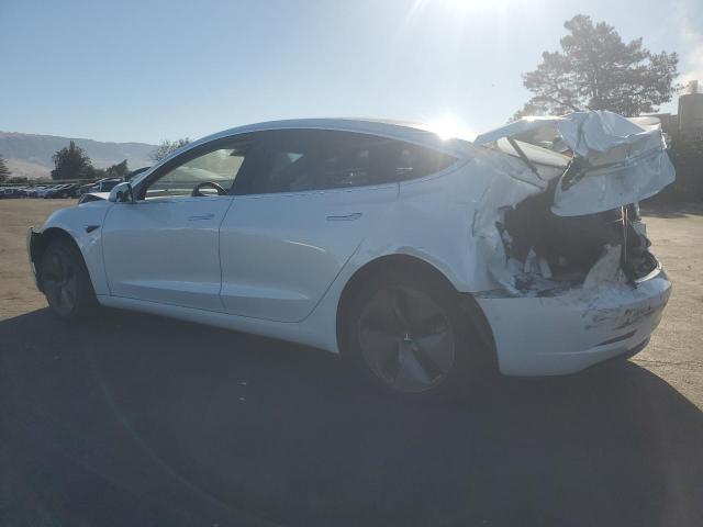 5YJ3E1EA0JF053855 - 2018 TESLA MODEL 3 თეთრი ფოტო 2