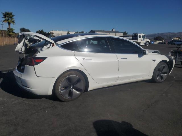 5YJ3E1EA0JF053855 - 2018 TESLA MODEL 3 თეთრი ფოტო 3