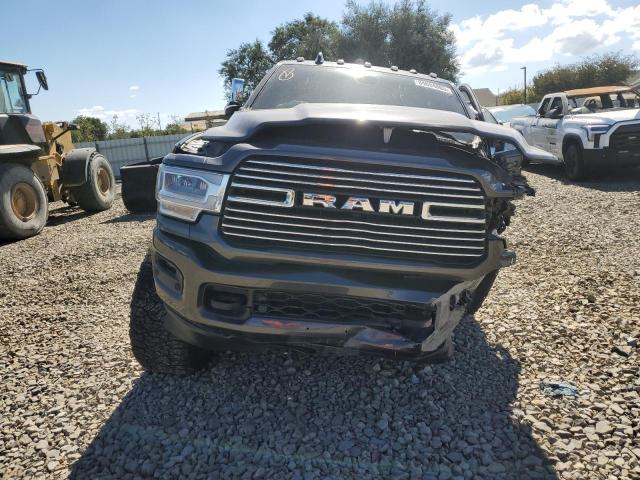 3C6UR5FL9NG250255 - 2022 RAM 2500 LARAMIE შავი ფოტო 5