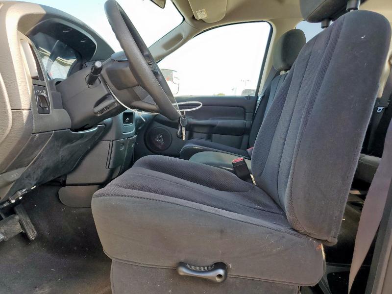 3D7KA28C44G138700 - 2004 DODGE RAM 2500 ST 银色 照片 7